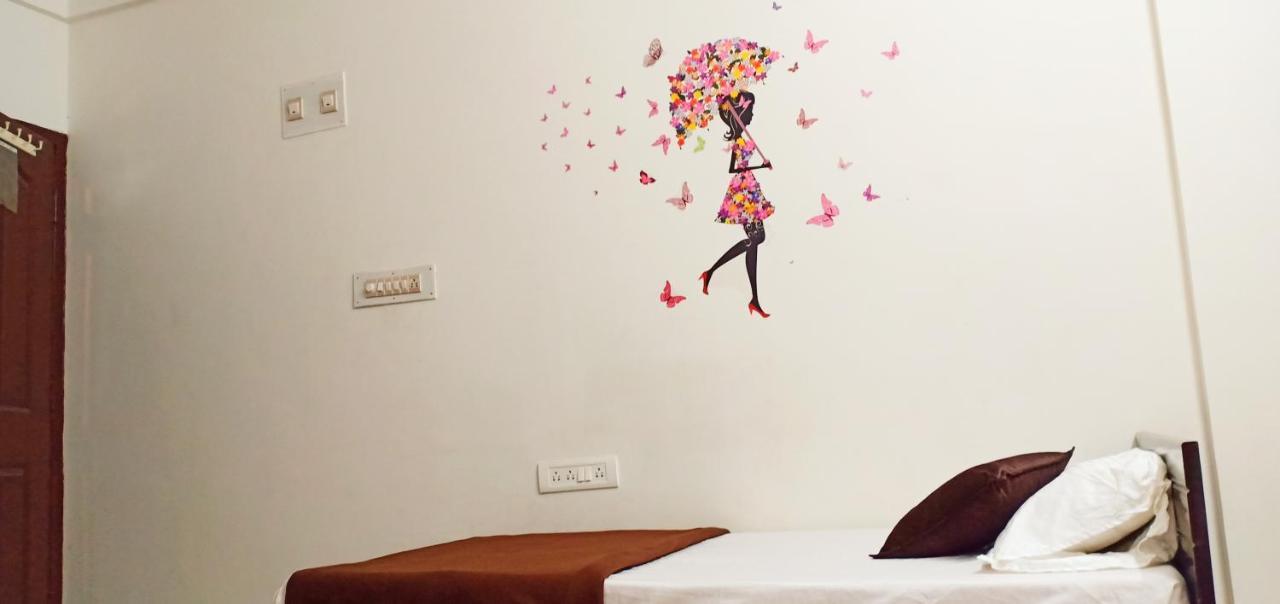 Transit Dorms - A Backpackers Inn & Hostel Bangalore Exterior photo
